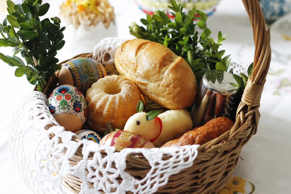 Easter Basket Blessing Polish tradition enjoyed by all St